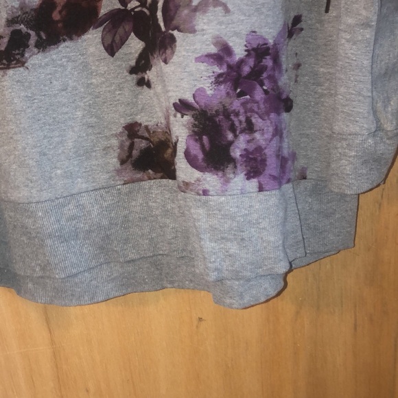 Vera Wang sweatshirt - Picture 5 of 5